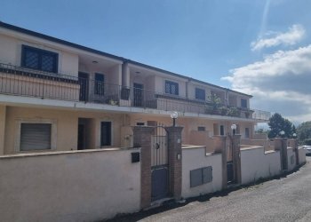 Edificio all\'aperto - Semi-detached Villa via umberto parricchi
 
3a, Anticoli Corrado - photo 26