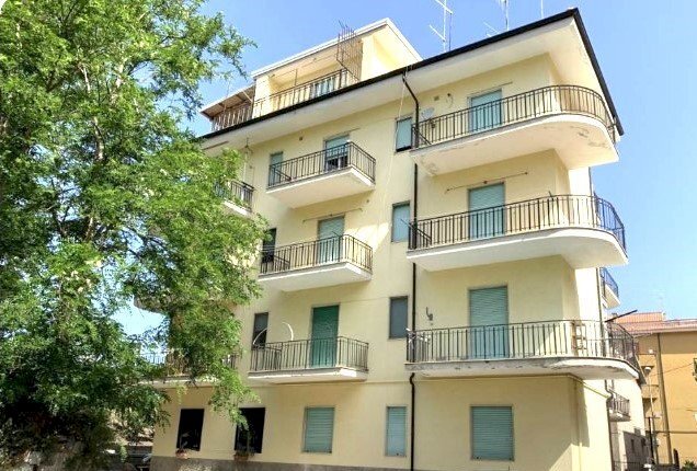 Edificio all\'aperto - Trilocale Via Trento
 
11, Fiumefreddo Bruzio - foto 1