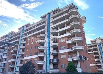 Edificio all\'aperto - Three-room apartment Via Francesco Menzio, Roma - photo 2