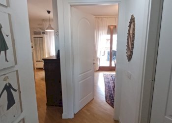 Hall / corridoio - Three-room apartment Via Francesco Menzio, Roma - photo 7