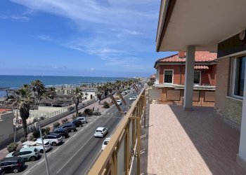 Balcone - Attic lungomare Paolo Toscanelli
 
216, Roma - photo 7
