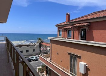 Balcone - Attic lungomare Paolo Toscanelli
 
216, Roma - photo 34