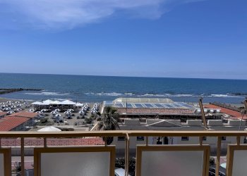 Vista dell\'acqua - Attic lungomare Paolo Toscanelli
 
216, Roma - photo 37