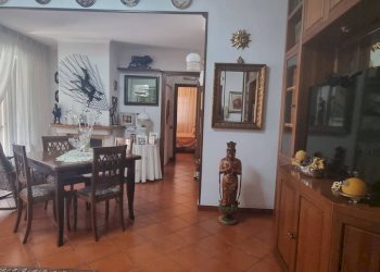 Sala da pranzo - Three-room apartment Via Delle Sirene
 
19, Roma - photo 6