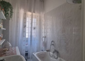 Bagno - Three-room apartment Via Delle Sirene
 
19, Roma - photo 22