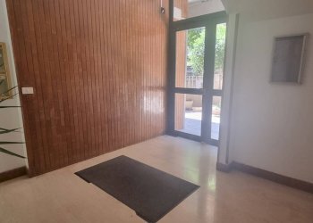 Ricezione / Lobby - Three-room apartment Via Delle Sirene
 
19, Roma - photo 46