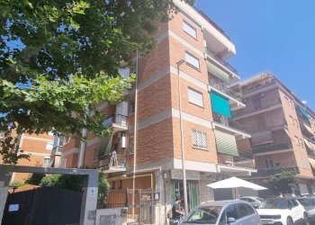 Edificio all\'aperto - Three-room apartment Via Delle Sirene
 
19, Roma - photo 50