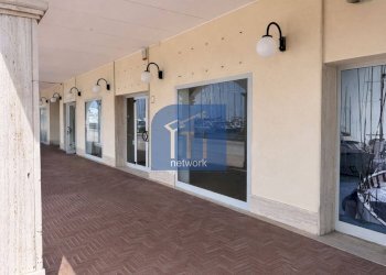 Foto 7 - Commercial Premises Lungomare Duca degli Abruzzi
 
84, Roma - photo 7