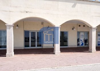 Foto 10 - Commercial Premises Lungomare Duca degli Abruzzi
 
84, Roma - photo 10