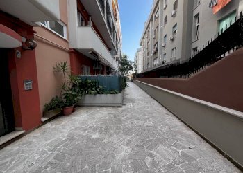 Edificio all\'aperto - Three-room apartment via delle azzorre
 
437, Roma - photo 7