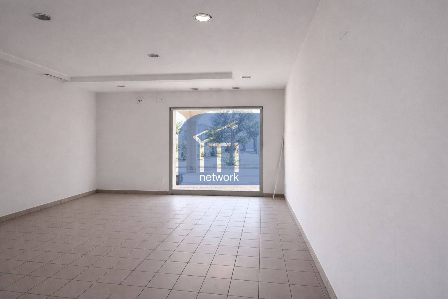 Foto 3 - Commercial Premises Lungomare Duca Degli Abruzzi
 
84, Roma - photo 3