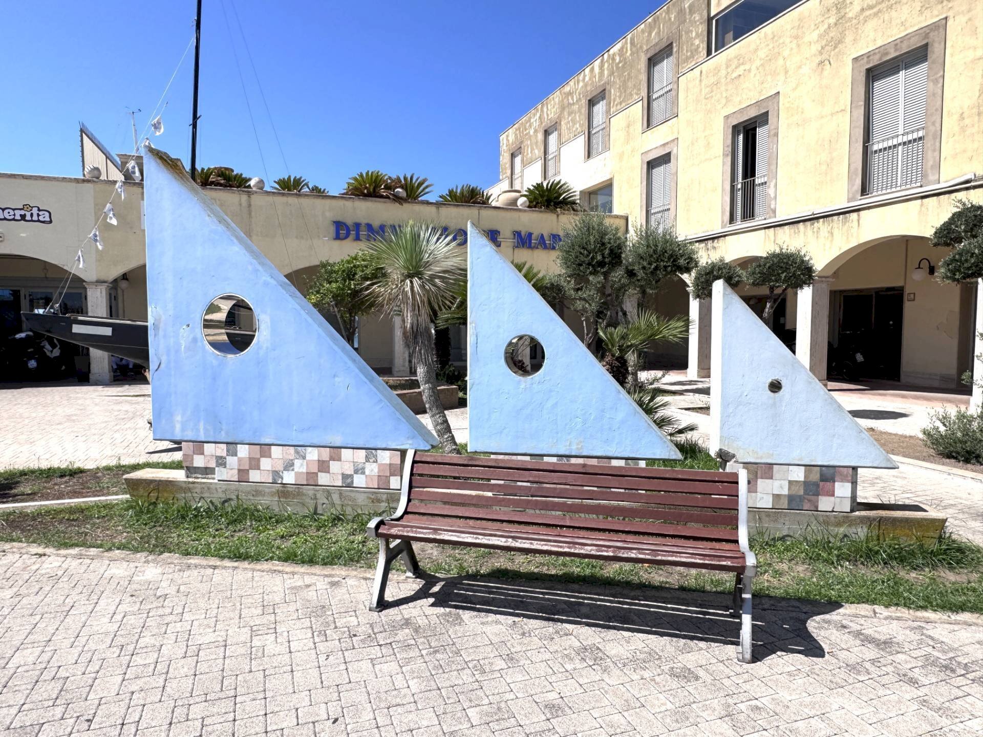 Foto 2 - Attività Commerciale Via Lungomare Duca degli Abruzzi
 
85, Roma - foto 2