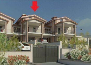 Facciata - Villa a Schiera via Ottaviano Crescenzi, Fara in Sabina - foto 2