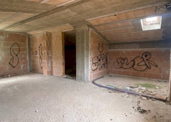 Stanza non arredata - Villa a Schiera via Ottaviano Crescenzi, Fara in Sabina - foto 11