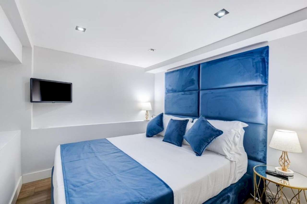 camera  - Bed & Breakfast vicolo del Bottino, 19, Roma (zona Centro Storico) - foto 2