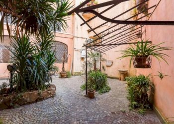 esterni - Bed & Breakfast vicolo del Bottino, 19, Roma (neighborhood Centro Storico) - photo 13