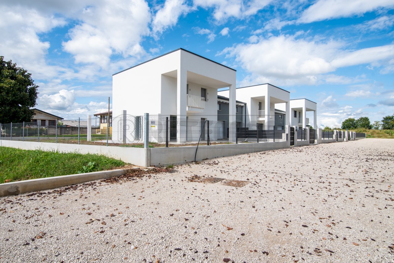 ESTERNO - Villa a Schiera Via Villarappa 88, Santa Giustina in Colle - foto 1