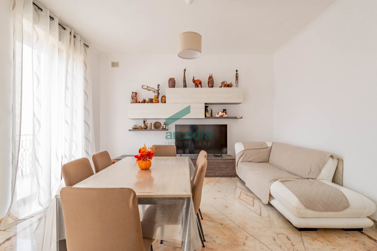 soggiorno - Casa indipendente Via Gabriele D'Annunzio 11, Triggiano - foto 3