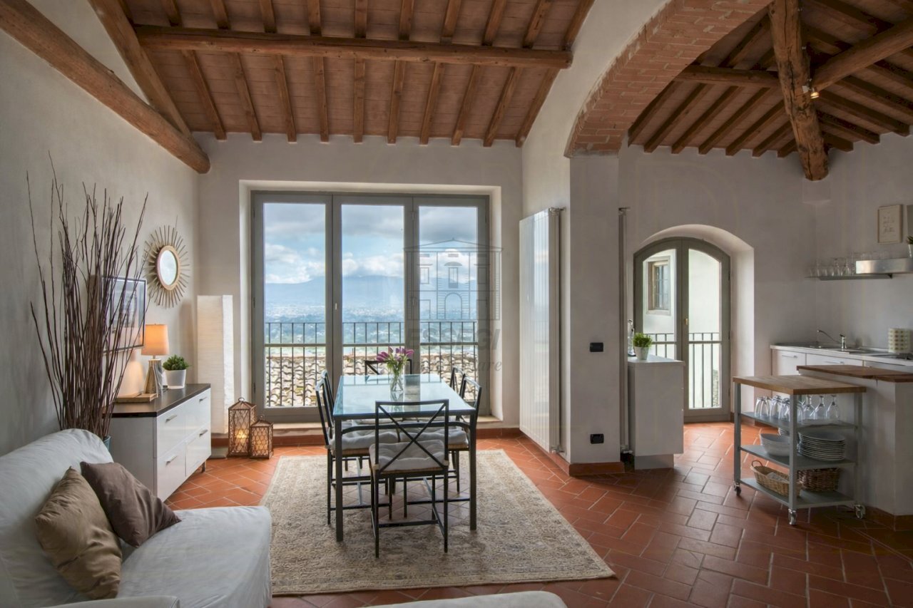 Villa Guinigi vendesi Lucca colline piscina.png - Casale Per matraia 22, Capannori - foto 3