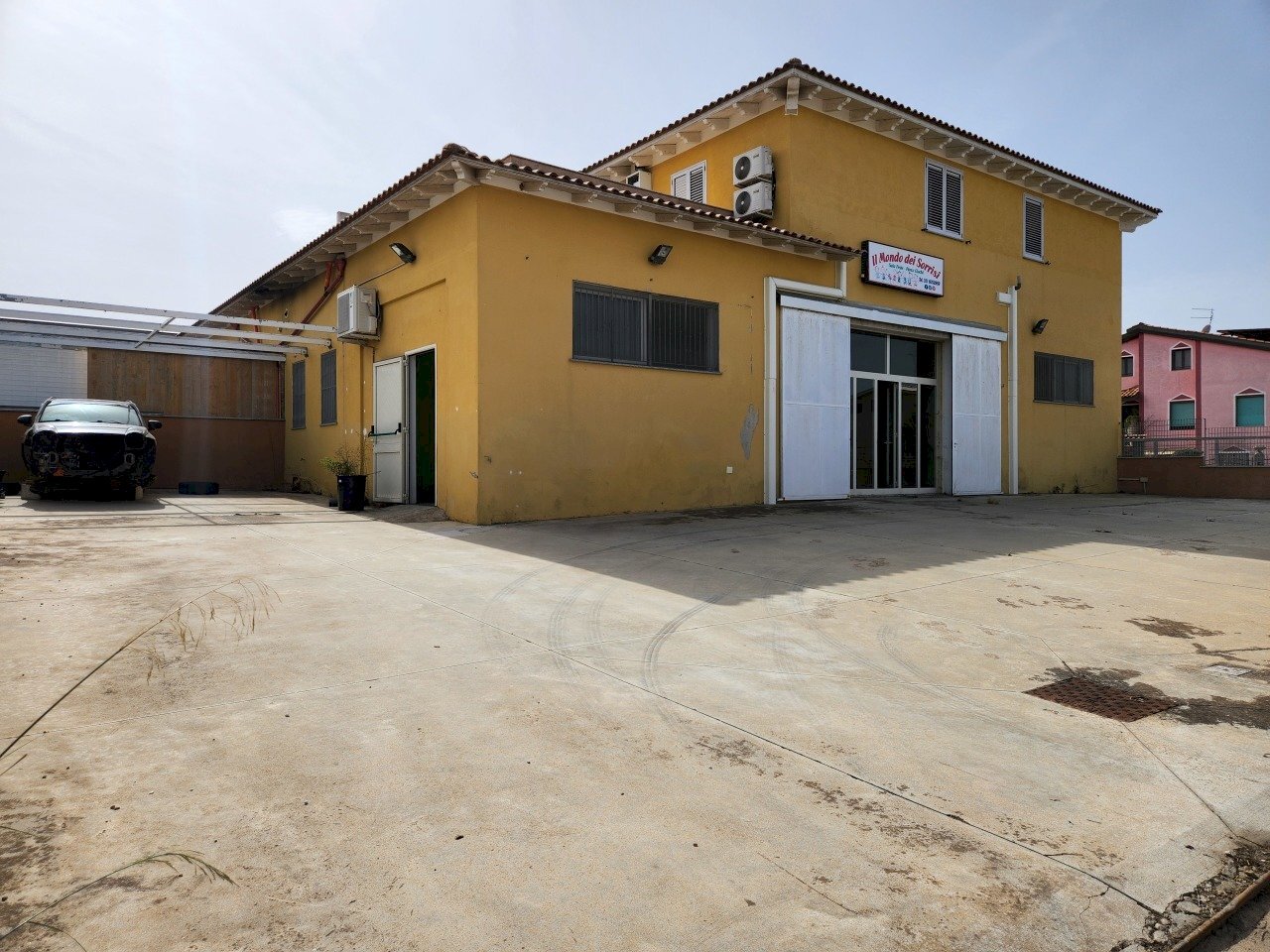 1.jpg - Locale Commerciale Ussana - foto 1