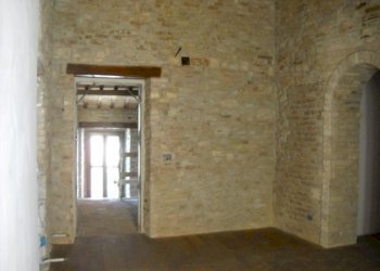 28COLONNELLA-CENTROSTORICOCASAPARZIALMENTERISTRjpg - Casa indipendente Colonnella - foto 3