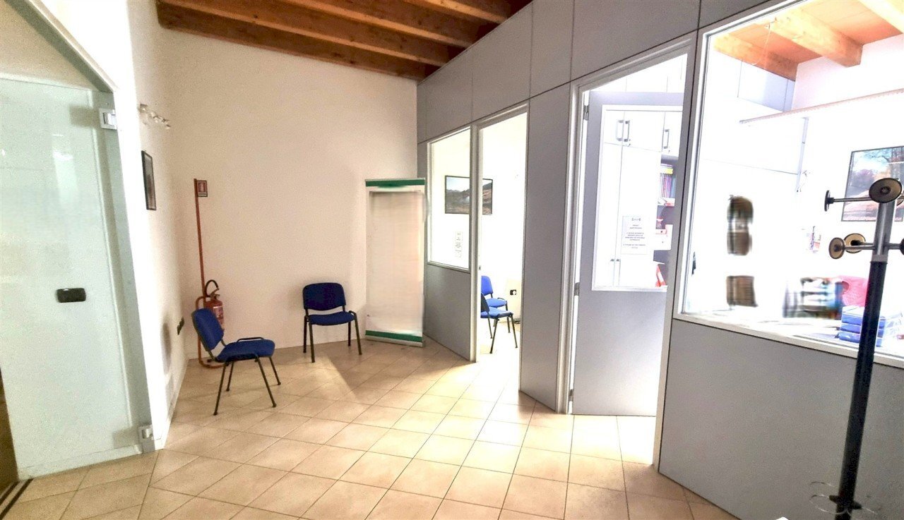 20251007_113110.jpg - Office Piazza Giuseppe Garibaldi 16/a, Langhirano - photo 1