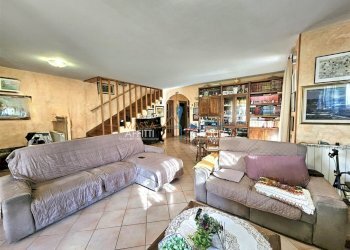 4.jpg - Villa a Schiera Via Godola 26, Massa - foto 3