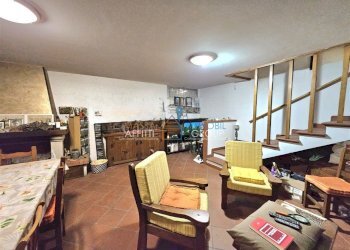 24.jpg - Villa a Schiera Via Godola 26, Massa - foto 23