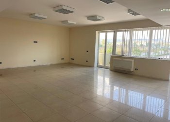 WhatsApp Image 2025-10-19 at 19.19.08 (3).jpeg - Capannone Scordia - foto 15