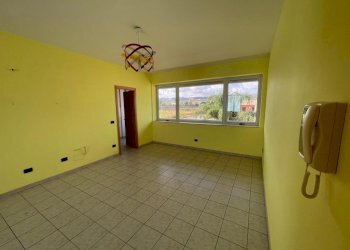 WhatsApp Image 2025-10-19 at 19.19.10 (1).jpeg - Capannone Scordia - foto 21