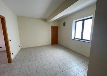 WhatsApp Image 2025-10-19 at 19.19.10.jpeg - Capannone Scordia - foto 22