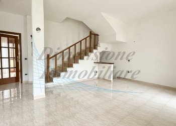 photo_28_2025-10-24_10-49-11.jpg - Terratetto - Terracielo Via C. Pascarella, Rosignano Marittimo - foto 23