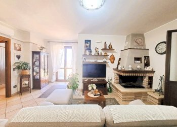 9.jpeg - Four-room apartment Vocabolo Macchia, Lugnano in Teverina - photo 10