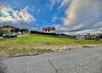 WhatsApp Image 2025-10-21 at 19.22.43 (1).jpeg - Terreno edificabile Via Eutropio snc, Guidonia Montecelio - foto 1