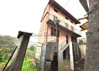 ESTERNO VERTICALE.jpeg - Terratetto - Terracielo Via Strada Della Regina, Almenno San Bartolomeo - foto 3