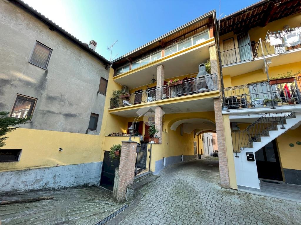 Casa semi indipendente Via Guglielmo Marconi, Banchette - foto 1