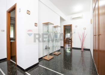 Trilocale Via Monte Sei Busi, 12 
 Rivarolo, Genova (zona Rivarolo) - foto 5