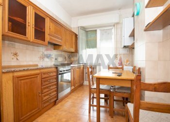 Trilocale Via Monte Sei Busi, 12 
 Rivarolo, Genova (zona Rivarolo) - foto 8