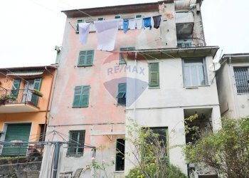Three-room apartment Via Lombardo, 11 
 Gazzolo, Campomorone - photo 2