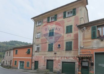 Three-room apartment Via Lombardo, 11 
 Gazzolo, Campomorone - photo 4