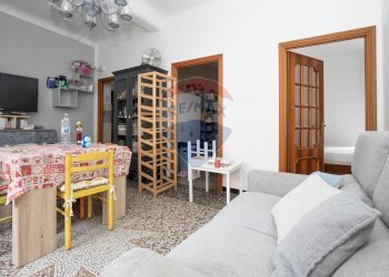 Three-room apartment Via Lombardo, 11 
 Gazzolo, Campomorone - photo 10