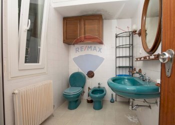 Three-room apartment Via Lombardo, 11 
 Gazzolo, Campomorone - photo 29