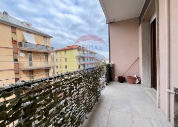 Bilocale via scarpa, 6 
 Oltreletimbro, Savona (zona Oltreletimbro) - foto 23