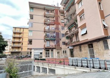Bilocale via scarpa, 6 
 Oltreletimbro, Savona (zona Oltreletimbro) - foto 37