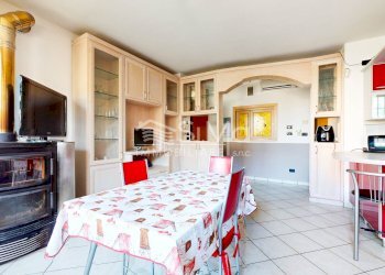 Villa a Schiera Castello d'Argile - foto 6