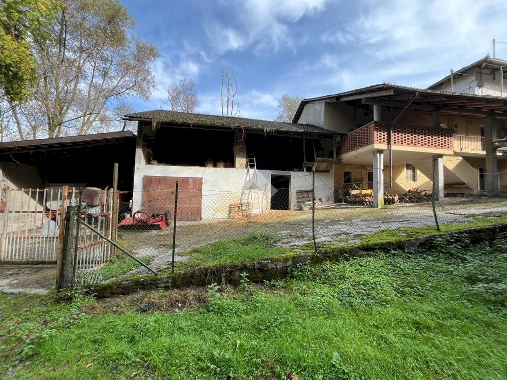 Semi-detached house Via Comba Sant'ilario, Revello - photo 1