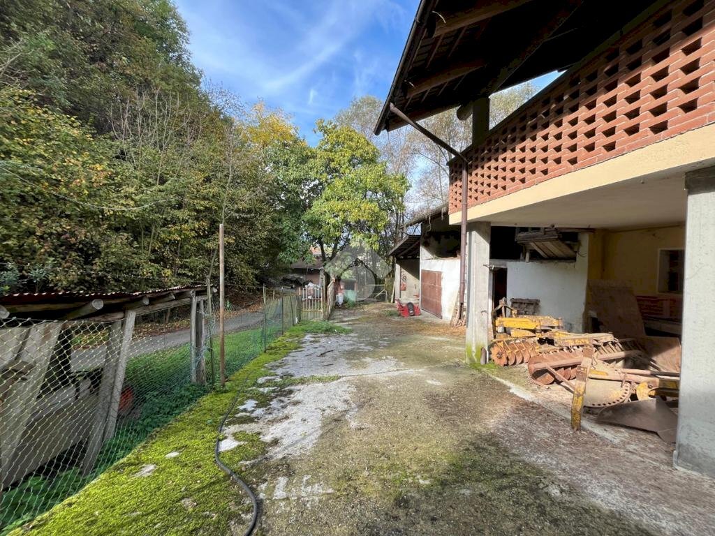 Semi-detached house Via Comba Sant'ilario, Revello - photo 2