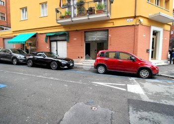 Negozio via Mario Bastia, Bologna (zona Costa Saragozza) - foto 1