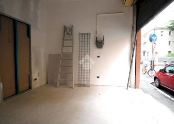 Negozio via Mario Bastia, Bologna (zona Costa Saragozza) - foto 8