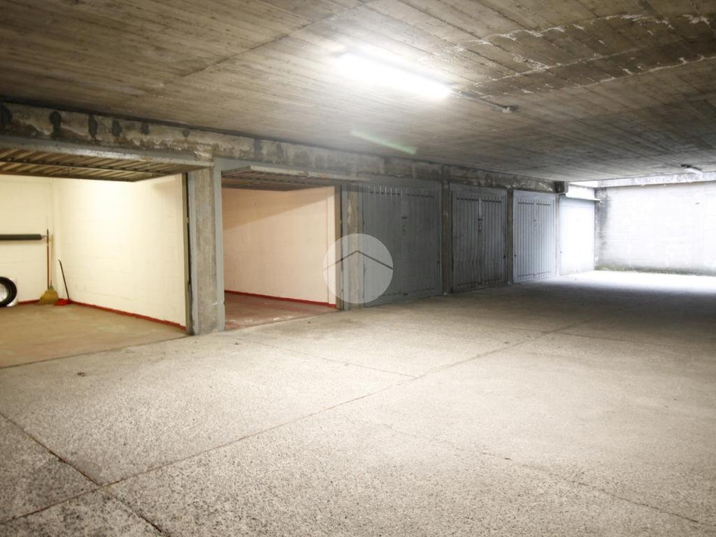 Box Piazza del Santuario, Garbagnate Milanese - foto 1